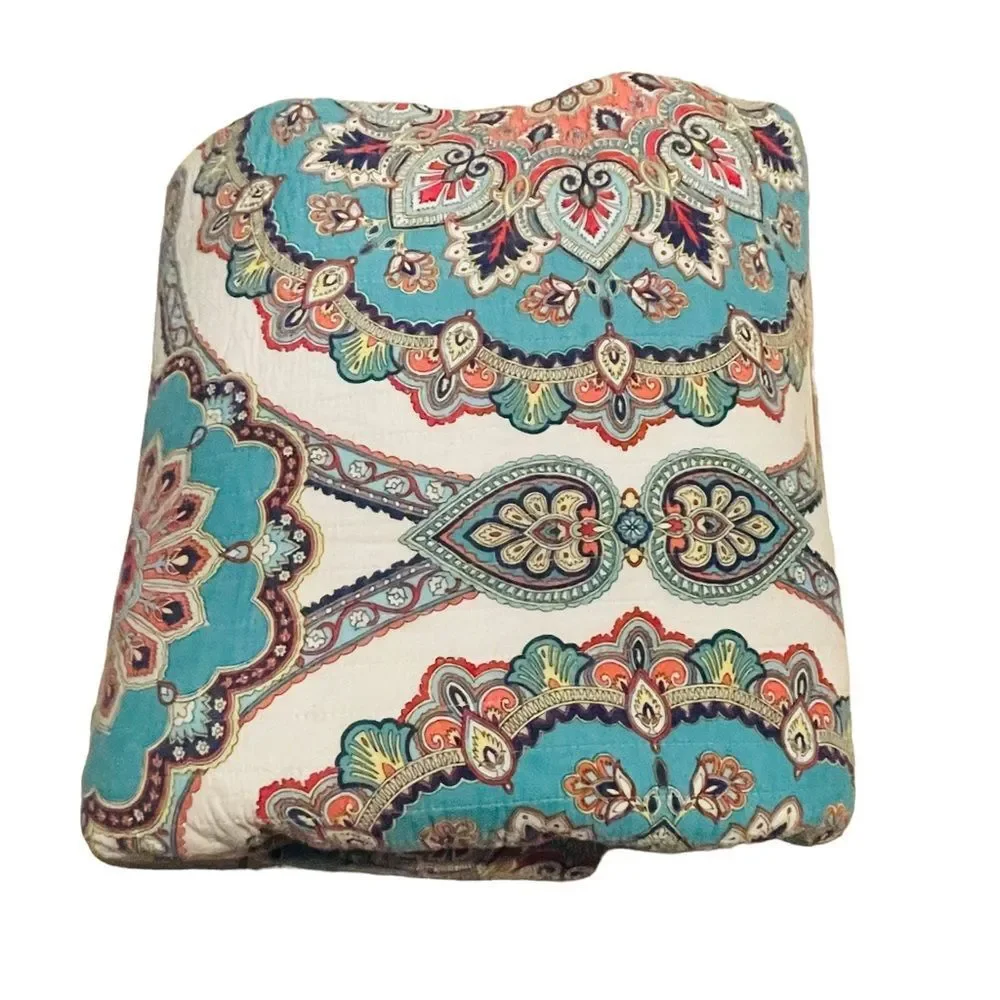 7 Piece Blue & White Paisley Reversible Queen Size Quilt Set